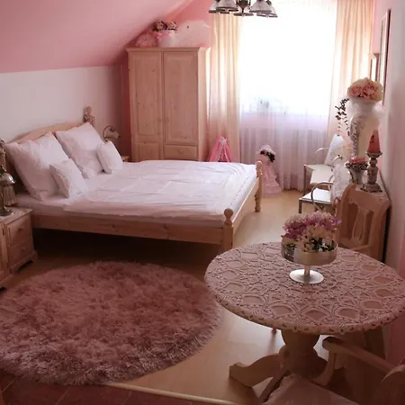 U Kaplicky 3* Mala Hrastice