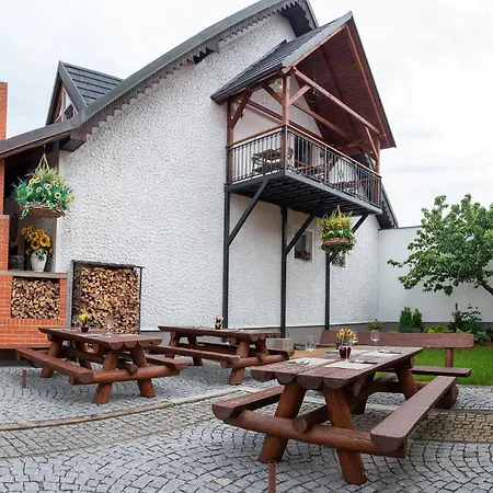 U Kaplicky 3* Mala Hrastice