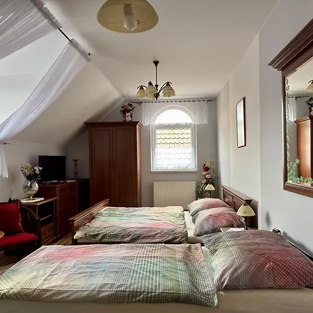 U Kaplicky 3* Mala Hrastice